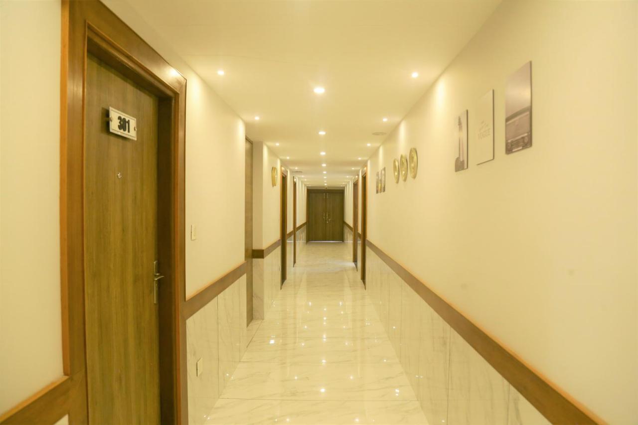 Hotel The Eleganza Jhājra Exterior foto
