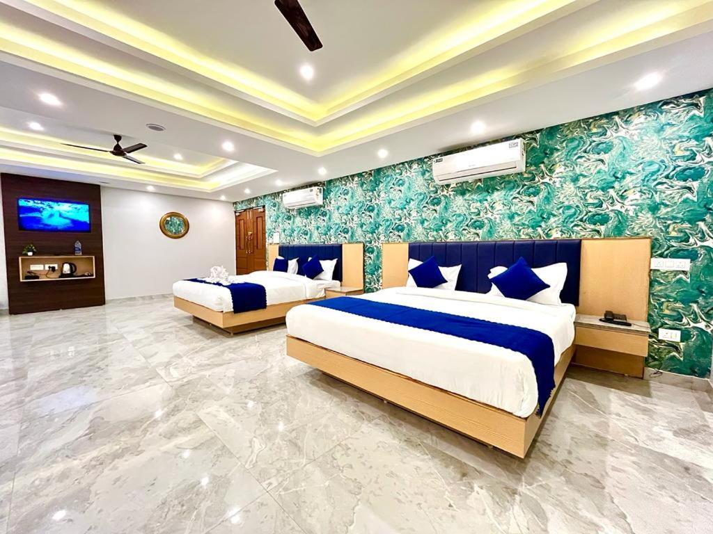 Hotel The Eleganza Jhājra Exterior foto